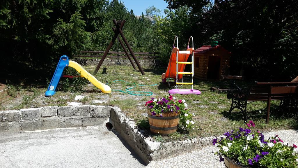 Appartamento Roccione Овиндоли Стая снимка
