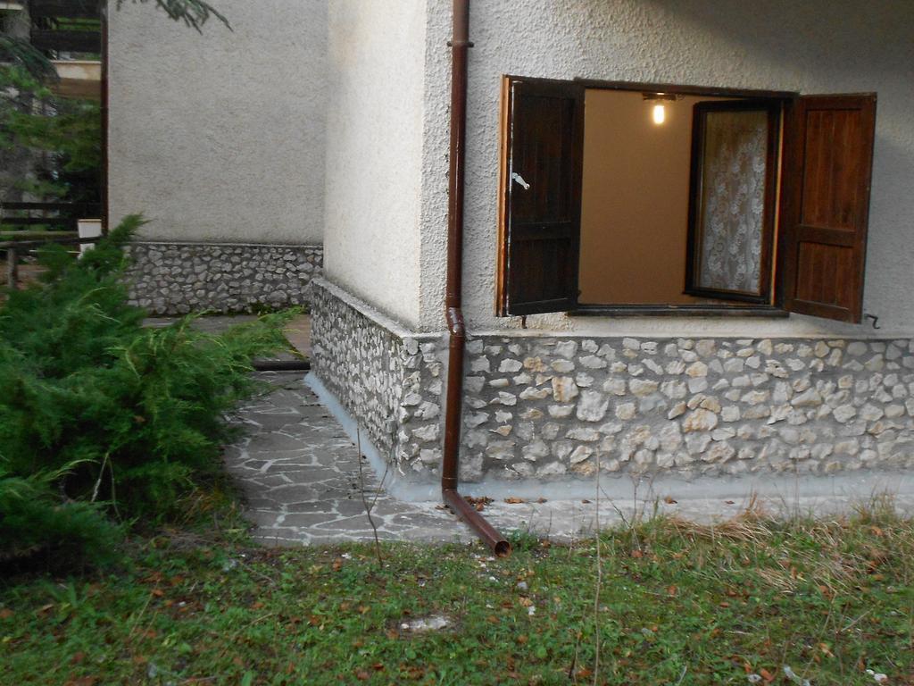 Appartamento Roccione Овиндоли Стая снимка